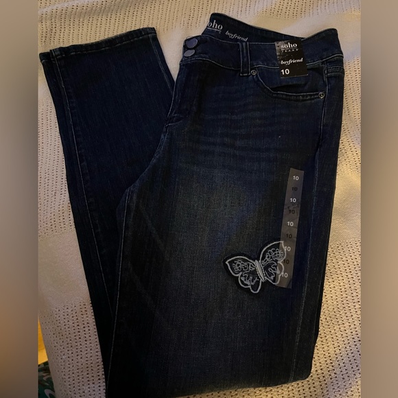 NY&Co. Soho Boyfriend Jeans with Butterflies in Sz. 10.. NWT.. never been worn.. - Picture 3 of 5